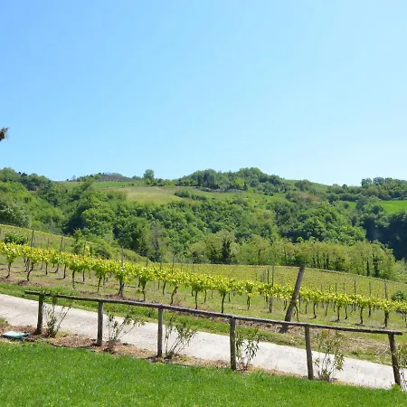 Сasa de vacaciones Tasteful Holiday In With Garden Modigliana